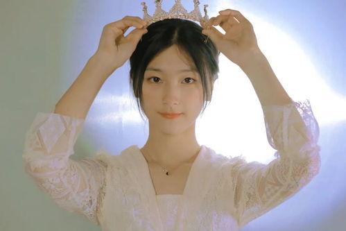 00后想火的女孩视频,短视频中的青春魅力与梦想追求